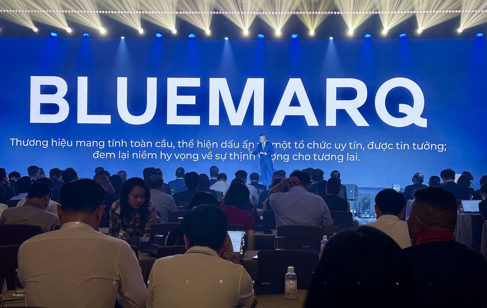 blue-1779250737137174846286-1779258068025-17792580683041264227609-1788837092.jpg