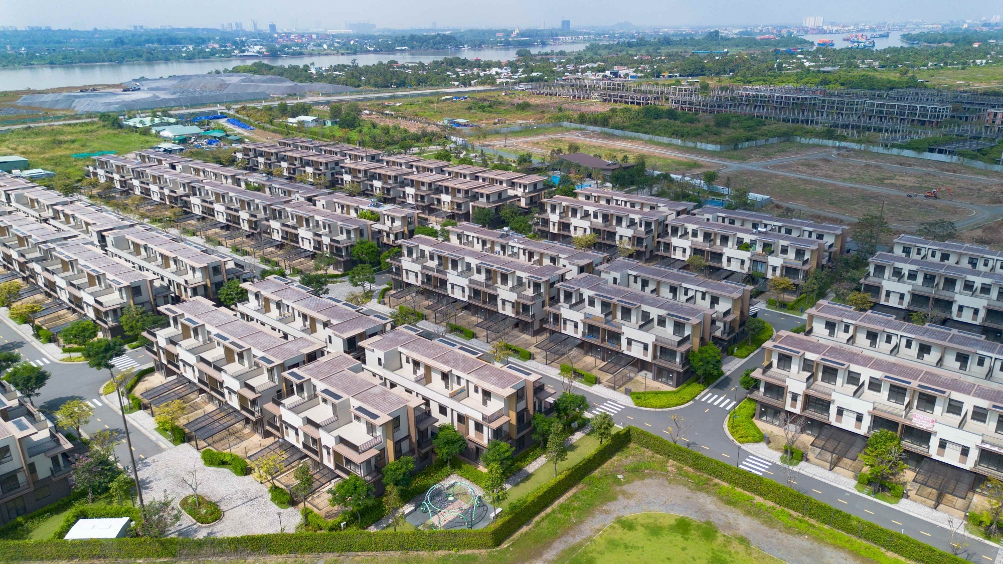 article-1424-chu-dau-tu-izumi-city-la-ai-thong-tin-ve-nam-long-va-2a3fc9329271ef-1790914747.jpg
